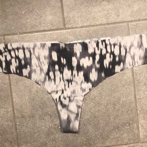 Aerie offline thong XL
